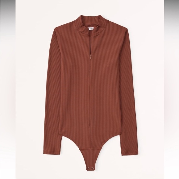 ✨Abercrombie & Fitch Rust Ribbed Bodysuit —Long Sleeve Zip Mock Neck Medium NWT✨ - Picture 1 of 7